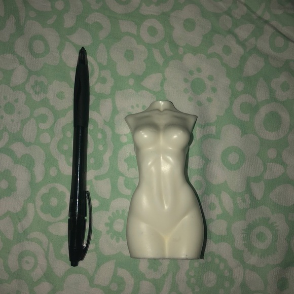 Decor - Picture 2 of 4